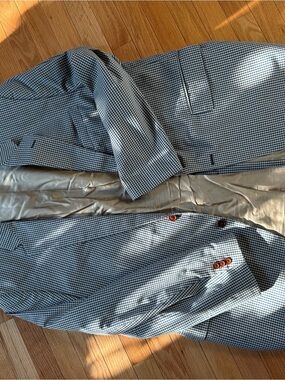 Orvis Blue & White Micro-Check Sport Coat with Brown Buttons
